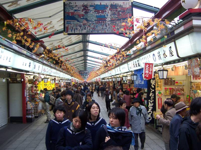 Asakusa Sensoji Prominade